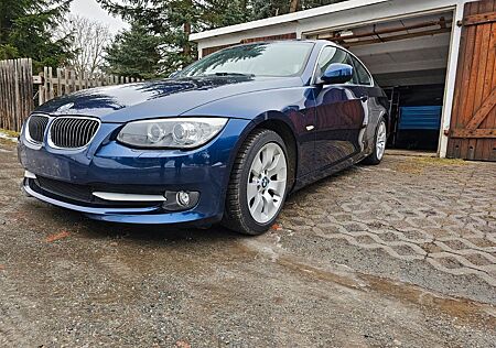 BMW 325i Coupé -