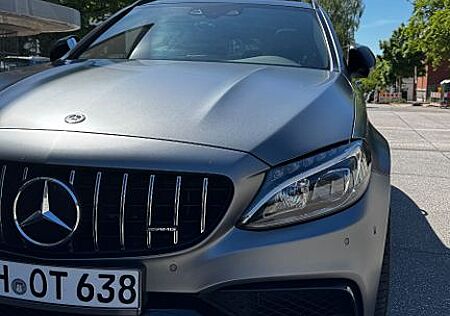 Mercedes-Benz C 63 AMG C 63 T AMG ohne OPF matt grau serv. neu v-max