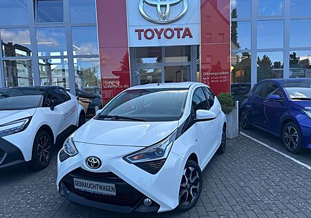 Toyota Aygo (X) 1,0 -play Team D