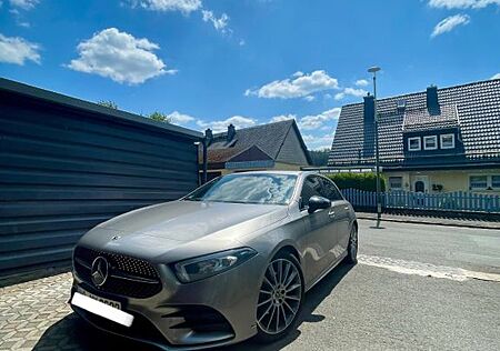 Mercedes-Benz A 200 - AMG LINE | AHK | Ambiente-Beleuchtung