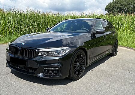 BMW 530d Touring//M Paket//AHK//Pano//Memory