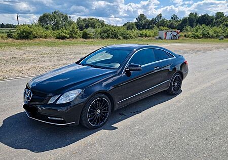 Mercedes-Benz E 350 Coupé BlueEFFICIENCY ELEGANCE EL...