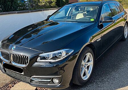 BMW 520d xDrive Touring A Luxury Line