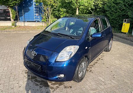 Toyota Yaris 1,4-l-D-4D Cool