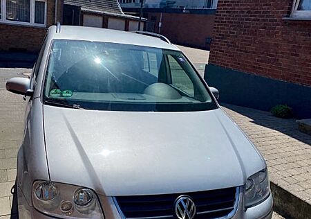 VW Touran Volkswagen 1.9 TDI DPF Trendline Trendline