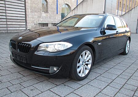BMW 520 d Touring Klima Alu Panorama Xenon Leder PDC