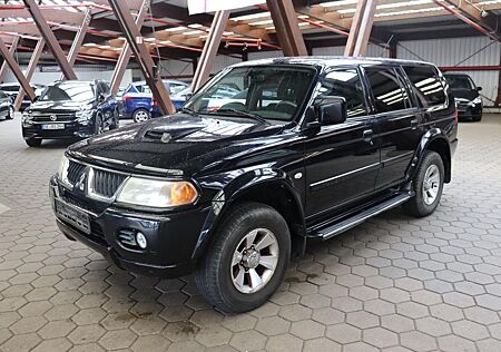 Mitsubishi Pajero Sport 2.5 TD Instyle KLIMAAUT*AHK*TÜV NEU