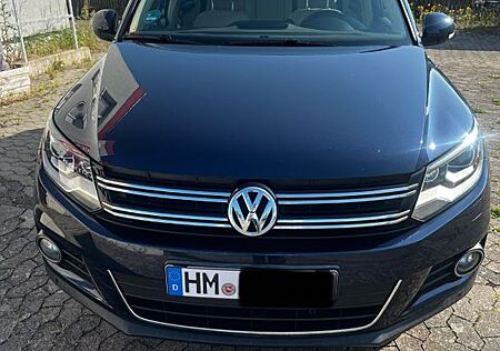 VW Tiguan Volkswagen 2.0 TDI DSG 4MOT BMot Tech Sport & St...