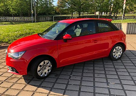 Audi A1 1.4 TFSI S tronic 119g CO2 S line S line