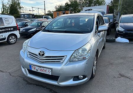 Toyota Verso 2.0l D-4D Exe7 sitze Navigation Panorama