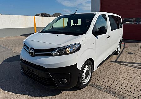 Toyota Pro Ace Proace Kombi Comfort 9-Sitze Dachklima 1-Hand E6