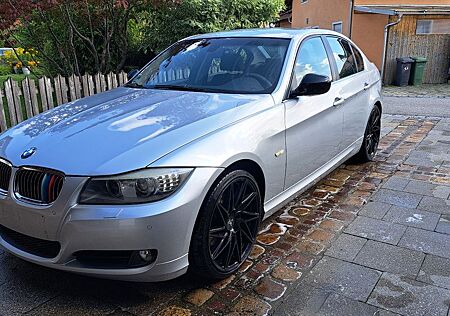 BMW 325i E90 Limousine