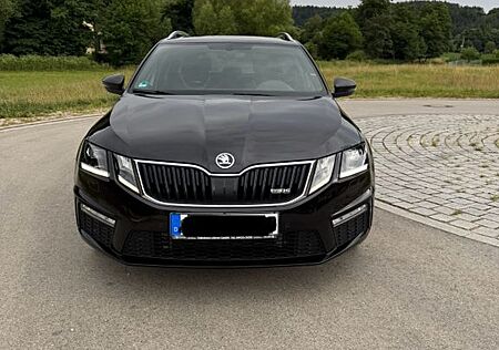 Skoda Octavia 2.0 TDI SCR DSG RS Combi RS