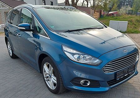 Ford S-Max 2,0 EcoBlue 140kW Titanium Auto, AHK, Navi
