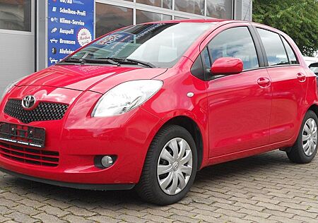 Toyota Yaris Team nur 44000 km !