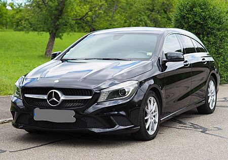 Mercedes-Benz CLA 180 Shooting Brake -