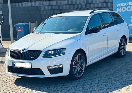 Skoda Octavia 2.0 TSI DSG RS Combi RS