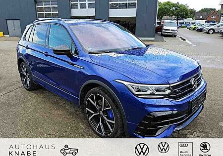VW Tiguan Volkswagen R 4M UPE82 AKRAPOVIC PANO LEDER 21"