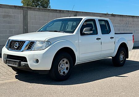Nissan Navara Pickup King Cab XE 4X4 *AHK*