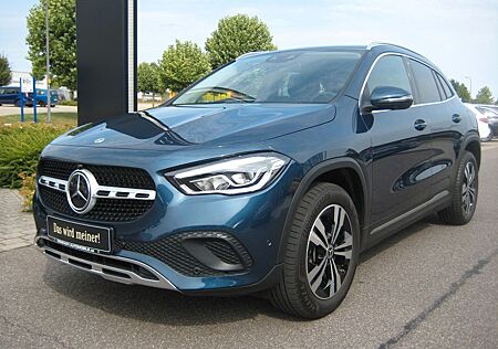 Mercedes-Benz GLA 200 Progressive 7G LED Navi 360° DIST CarPl.