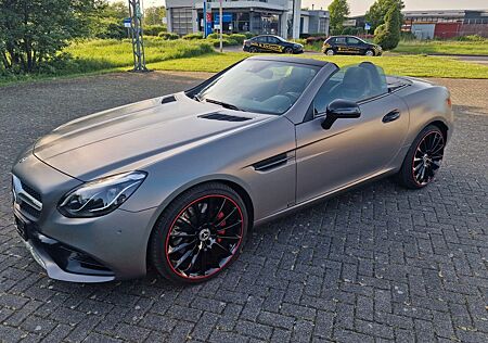 Mercedes-Benz CLC 180 SLC 180 Roadster AMG Line, 9G-Tronic,Pano, Navi