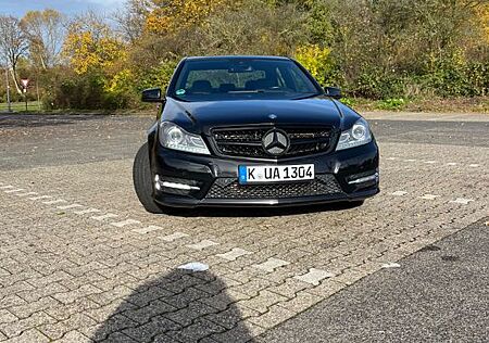 Mercedes-Benz C 180 AMG Line AMG Line