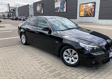 BMW 525i A -