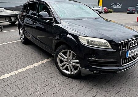 Audi Q7 3.0 TDI (DPF) quattro tiptronic -7 Sitzer