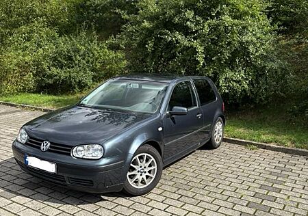 VW Golf Volkswagen IV 1.6 TÜV NEU