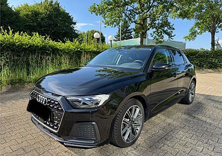 Audi A1 S line Sportback inkl. Rückfahrkamera