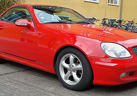 Mercedes-Benz SLK 320 // Rentnerbesitz // BOSE // SHZ // PDC