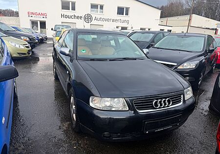 Audi A3 1.6 Ambiente AUTOMATIK motor läuft unruihg