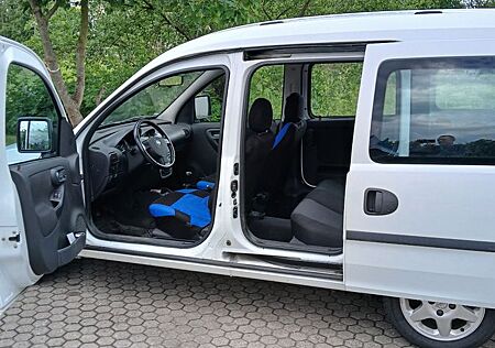 Opel Combo 1.6 CNG ecoFLEX -
