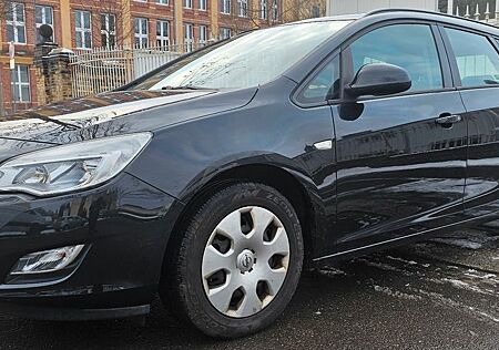 Opel Astra J Sports Tourer Selection*Klima*Euro5*AHK*