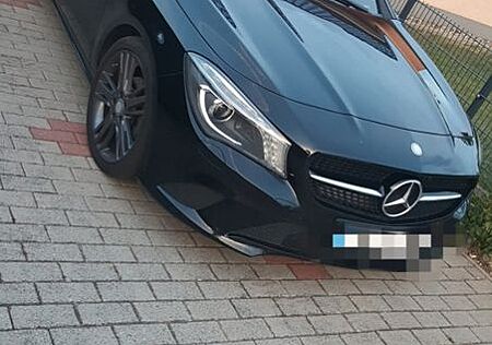 Mercedes-Benz CLA 200 -