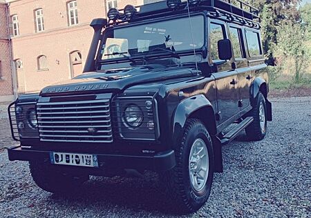 Land Rover Defender 110 Td4 Station Wagon XS