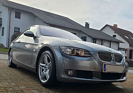 BMW 325i Coupé | 48.600 km | HU Neu | Scheckheft