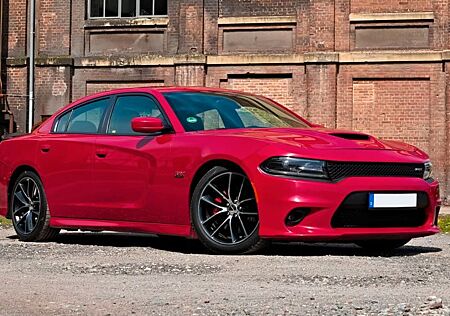 Dodge Charger SRT 392 in Rot 6,4 L mit Scat Pack