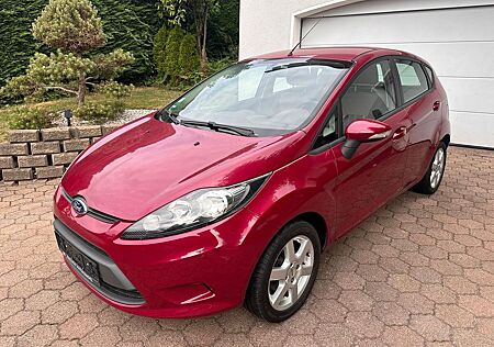 Ford Fiesta Trend,Klima,2.HD,8xbereift,Zahnriemen NEU
