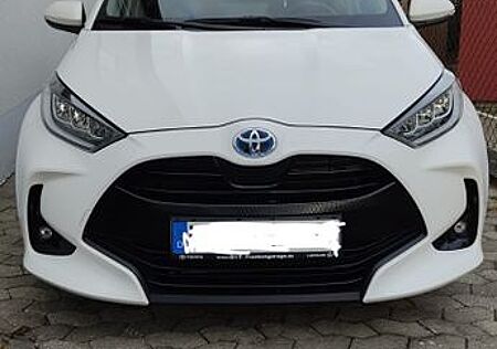Toyota Yaris 1.5-l-VVT-i Hybrid 116 CVT Team Deutsc...