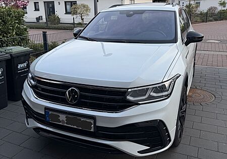 VW Tiguan Allspace Volkswagen 2.0 TDI R-Line, TOP Ausstattung