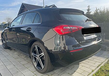 Mercedes-Benz A 200 -Style Navi Licht&Sicht SHZ