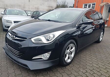 Hyundai i40 cw Style *Automatik*Navi*