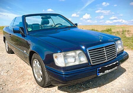 Mercedes-Benz E 200 Cabrio aus 2. Hand mit 163 tkm