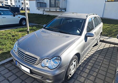 Mercedes-Benz C 200 CDI >>> sehr wenig KM <<< Top Zustand!