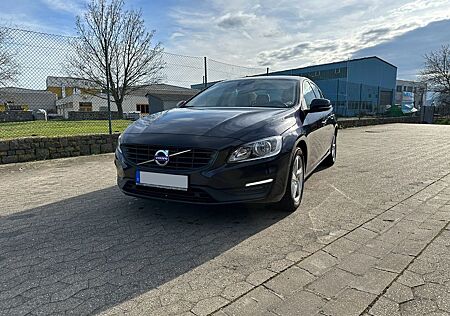 Volvo S60 D3 Linje Business Klima Navi Kamera PDC
