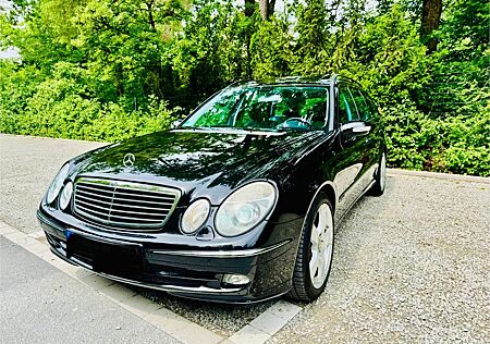 Mercedes-Benz E 200 KOMPRESSOR T AVANTGARDE Avantgarde
