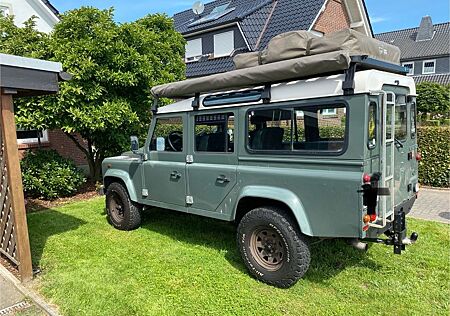 Land Rover Defender 110 TD4 Station Wagon E E