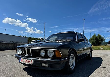 BMW 728
