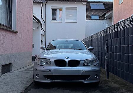 BMW 118d - E87